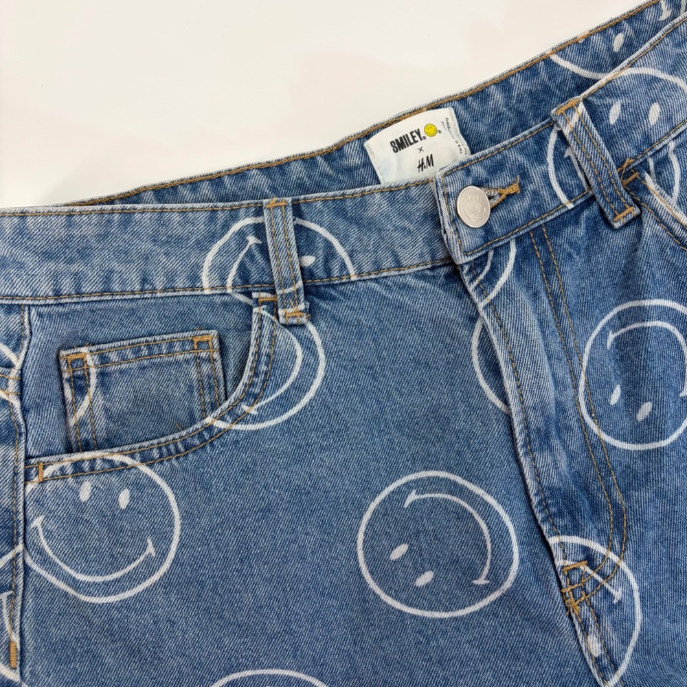 Smiley x H&M Blue All Over Print Wide Leg Denim Jeans Womens Size 4 High Rise
